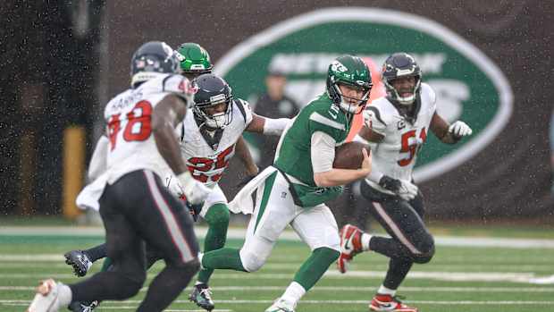 Jets' QB Zach Wilson on the run vs. Houston